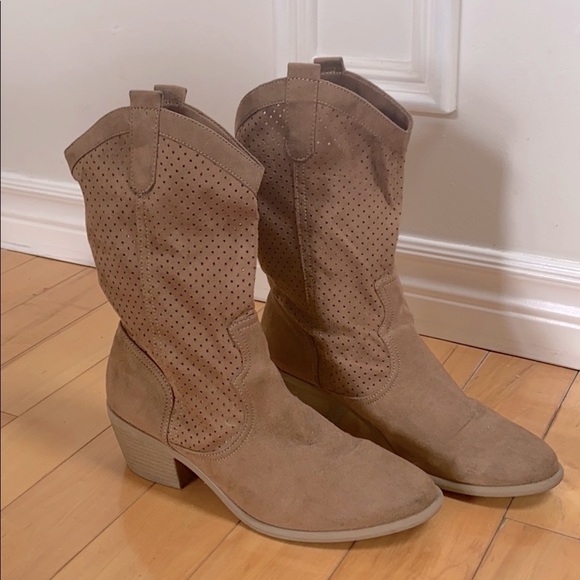 American Eagle Brown/Tan cowboy boots, size 8.5 - Picture 4 of 5